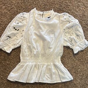 NWT White Eyelet Puff Sleeve peplum Blouse